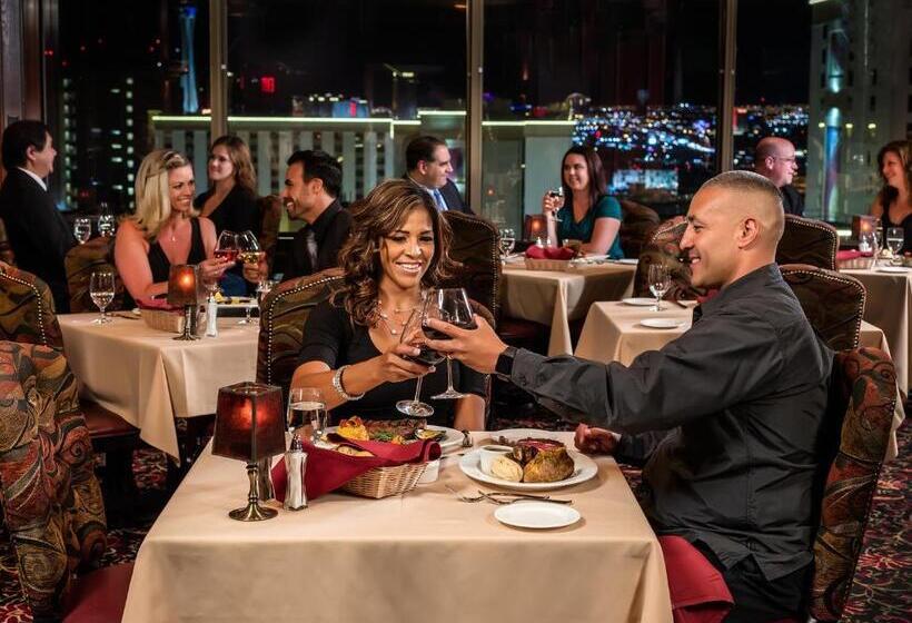 فندق على الطريق Apache