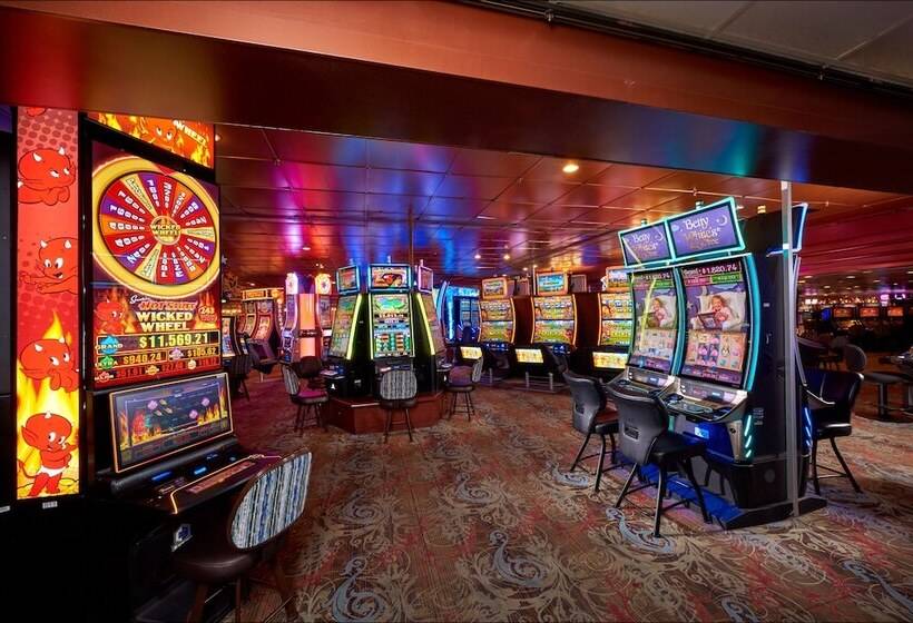 فندق على الطريق Apache