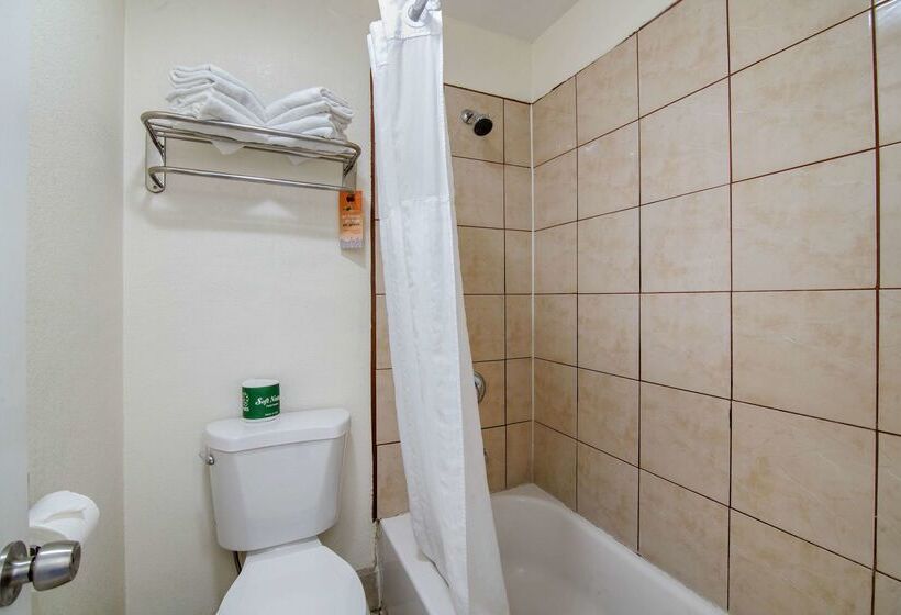 מוטל Howard Johnson Suites By Wyndham San Diego Chula Vista Bayfront