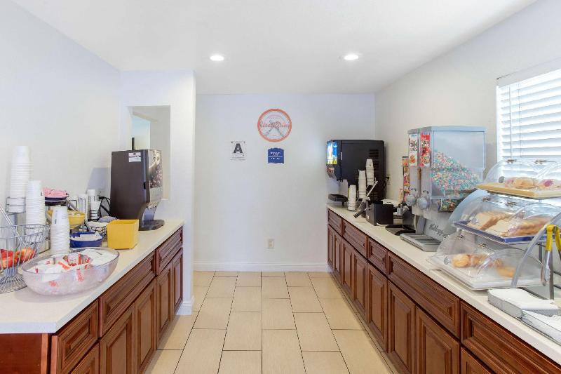 모텔 Howard Johnson Suites By Wyndham San Diego Chula Vista Bayfront