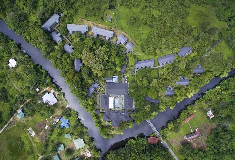 Mulu Marriott Resort