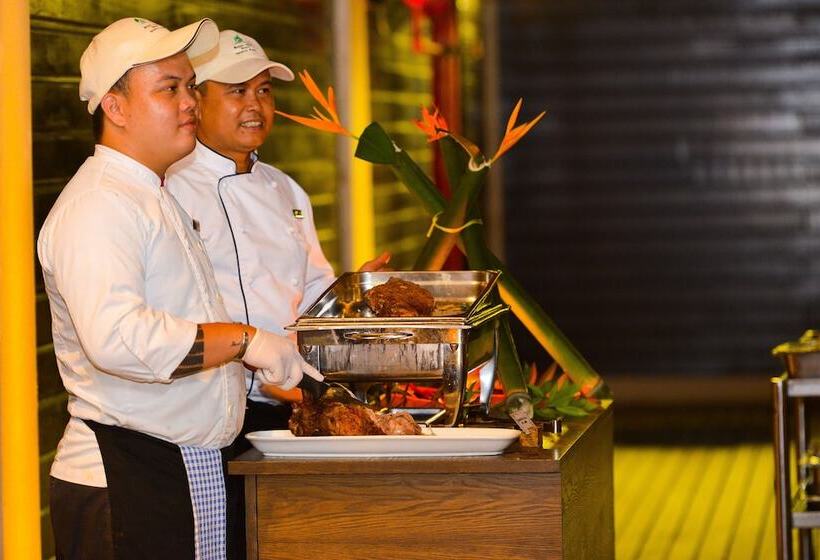 Mulu Marriott Resort