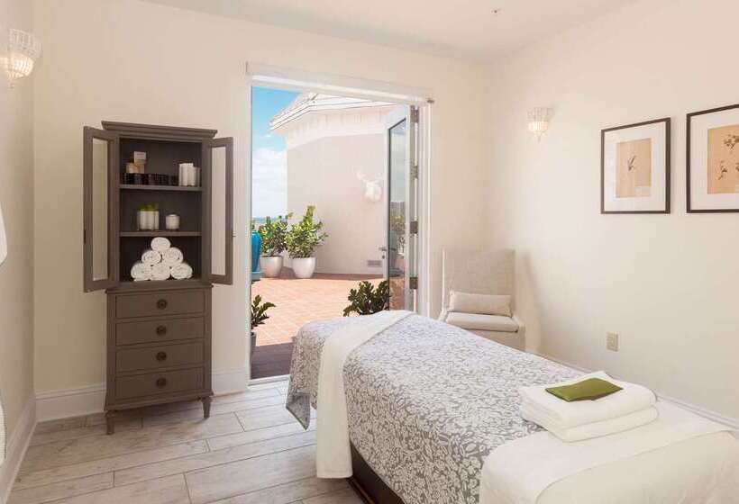 Pelican Grand Beach Resort, A Noble House Resort