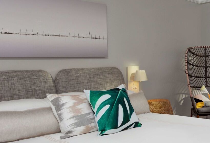 Pelican Grand Beach Resort, A Noble House Resort