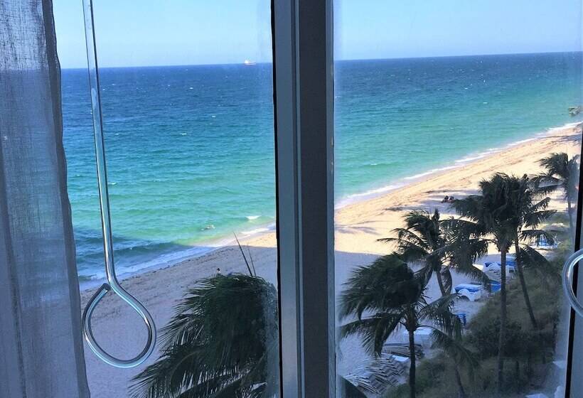 Pelican Grand Beach Resort, A Noble House Resort