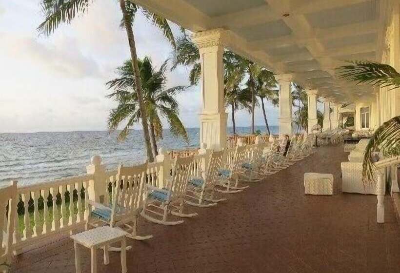 Pelican Grand Beach Resort, A Noble House Resort