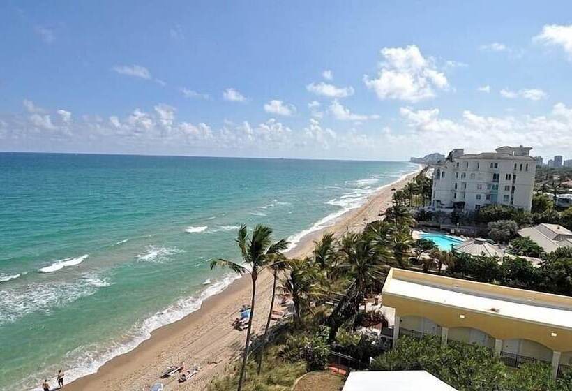 Pelican Grand Beach Resort, A Noble House Resort