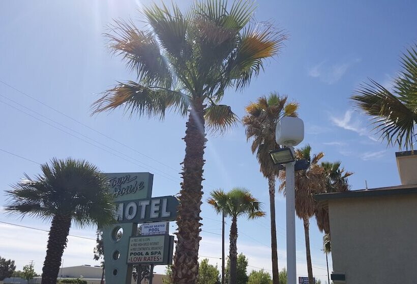 Town House Motel