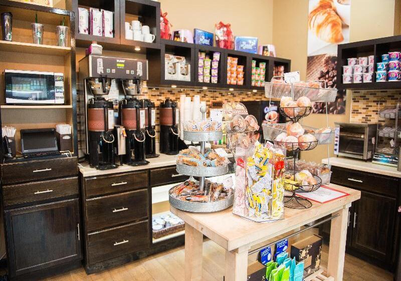 مسافرخانه West Side Ymca