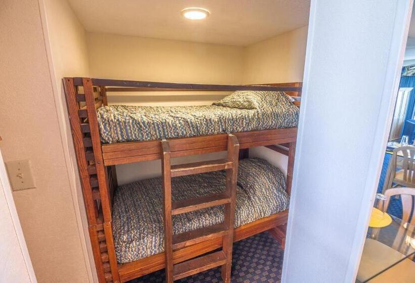 Yachtsman Oceanfront Resort