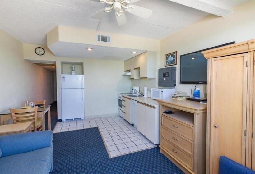 Yachtsman Oceanfront Resort