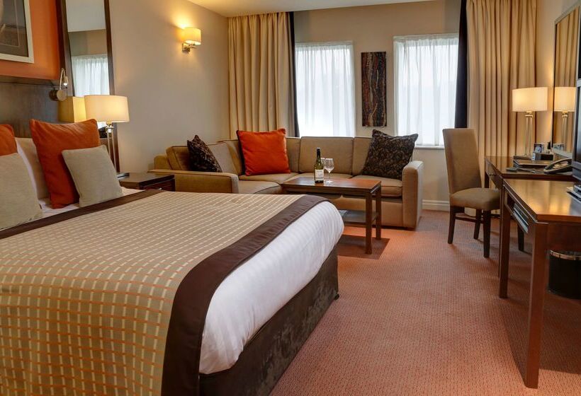 Best Western Plus Milford Hotel