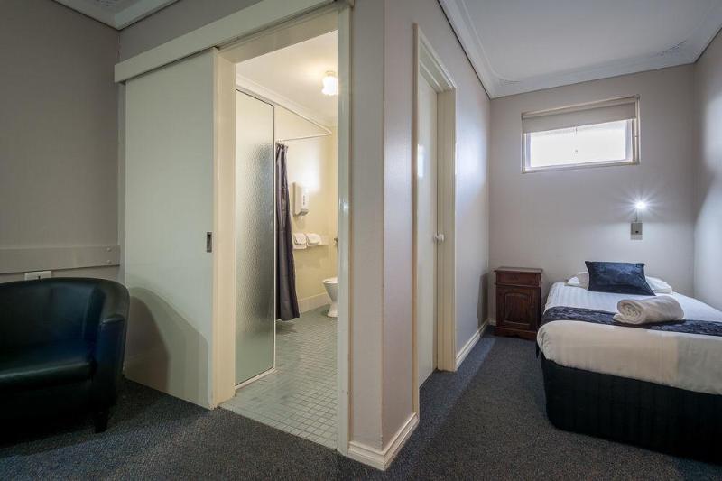 בית מלון כפרי Mandala Ace Albany