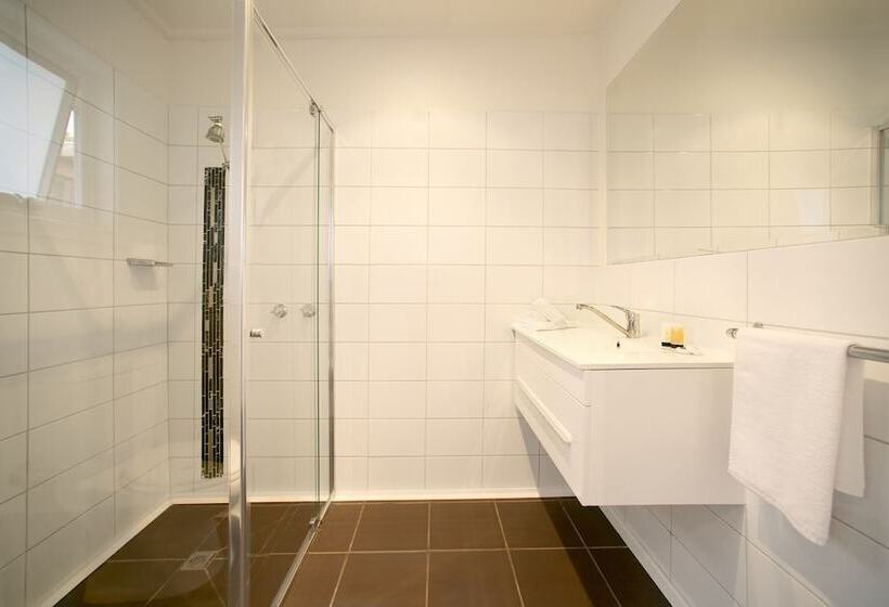 בית מלון כפרי Admiral Motor Inn