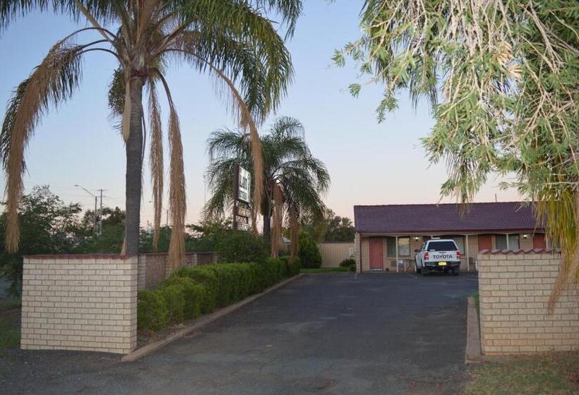 בית מלון כפרי Alamo Motor Inn