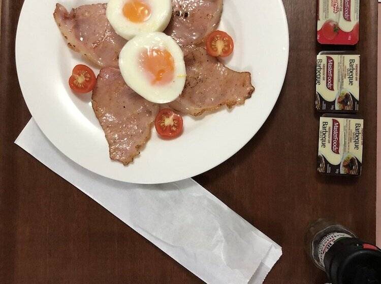 בית מלון כפרי Alamo Motor Inn