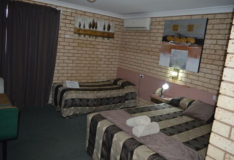 בית מלון כפרי Alamo Motor Inn