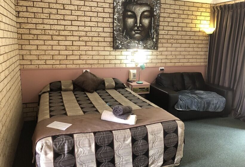 בית מלון כפרי Alamo Motor Inn