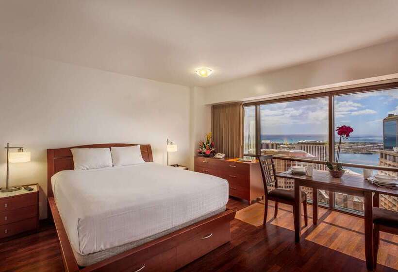 فندق Aston At The Executive Centre