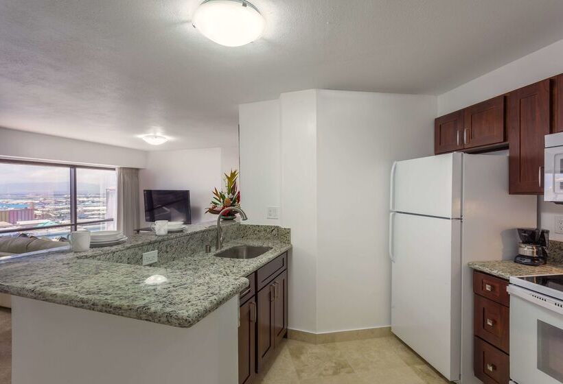 فندق Aston At The Executive Centre