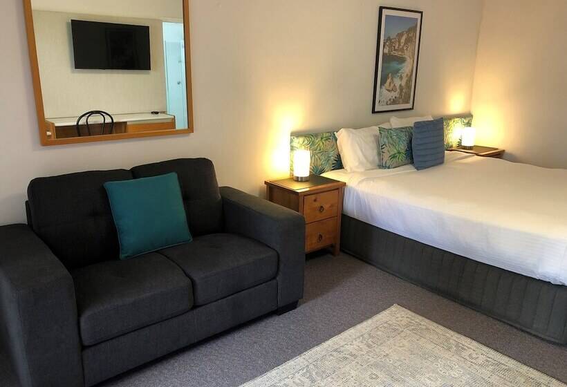 בית מלון כפרי Avaleen Lodge Motor Inn