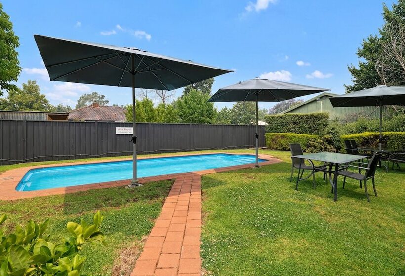 בית מלון כפרי Avondel Motor Inn