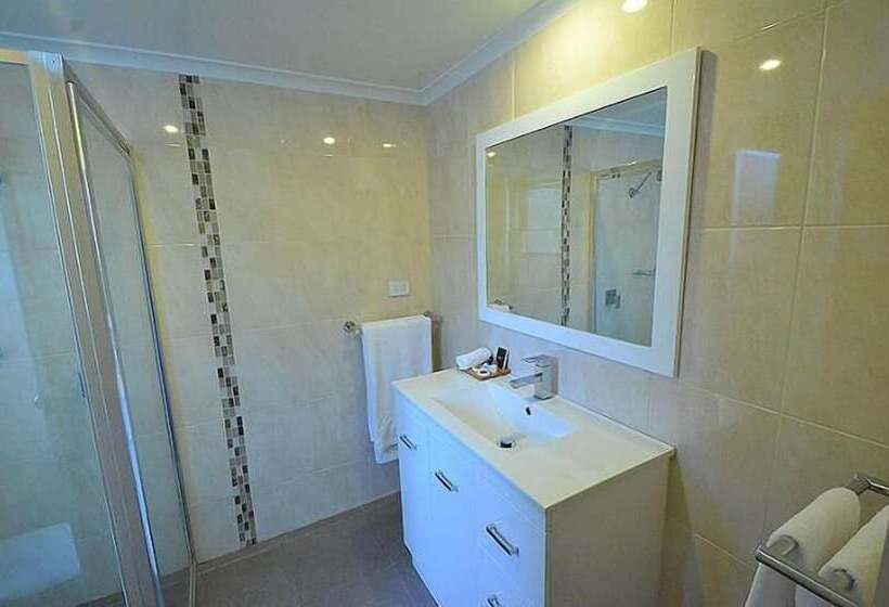 בית מלון כפרי Avondel Motor Inn