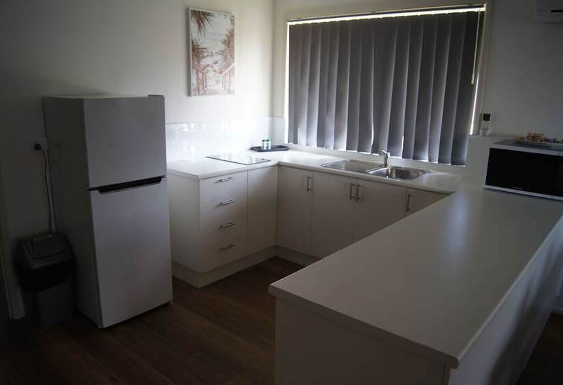 هتل Beachside Motor Inn