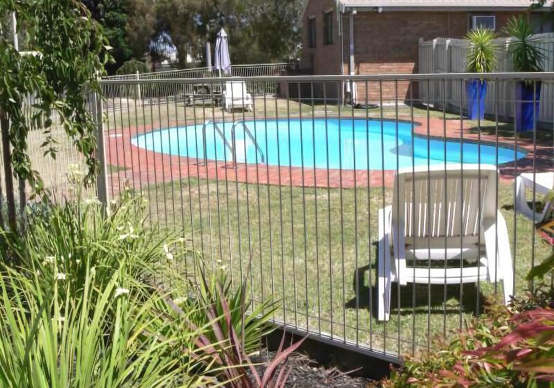 فندق Begonia City Motor Inn