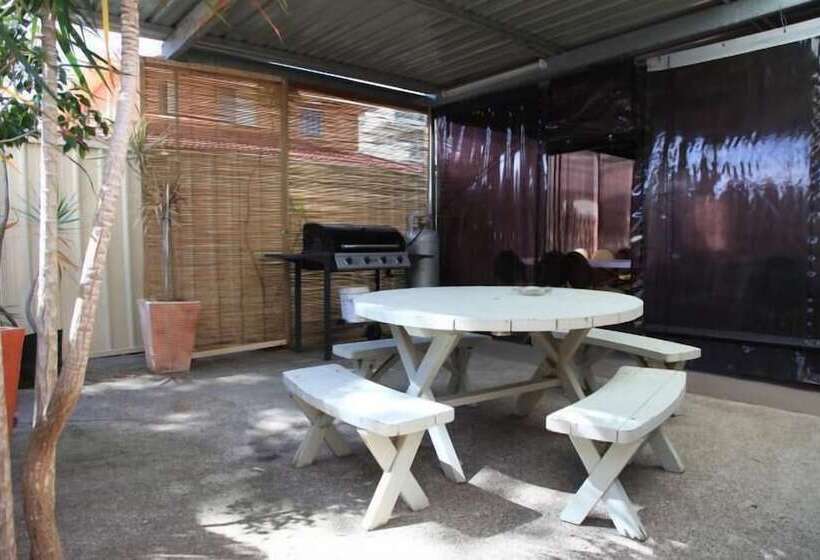 בית מלון כפרי Bella Villa Motor Inn