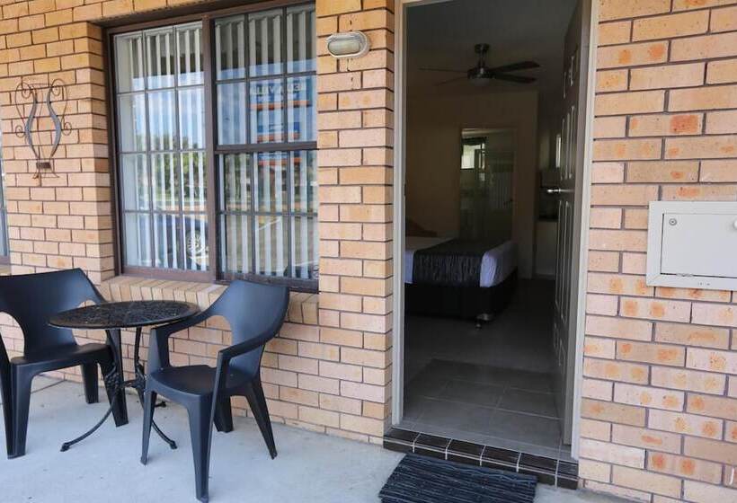 בית מלון כפרי Bella Villa Motor Inn