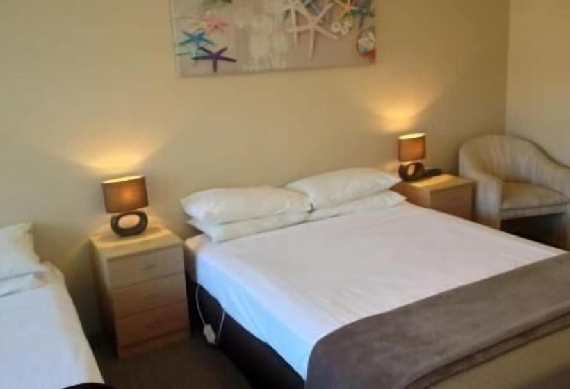 בית מלון כפרי Bella Villa Motor Inn