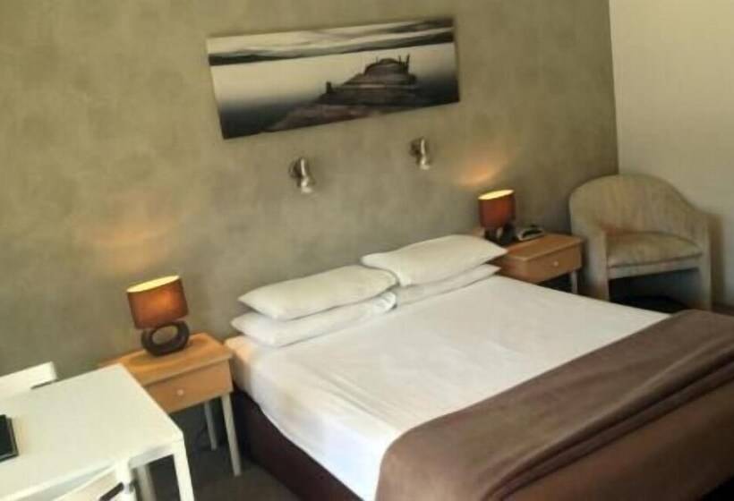 בית מלון כפרי Bella Villa Motor Inn