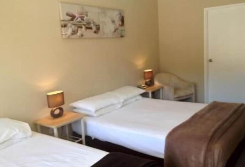 בית מלון כפרי Bella Villa Motor Inn