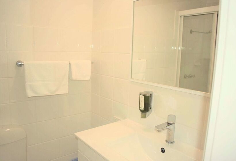 هتل Best Western Parkside Motor Inn