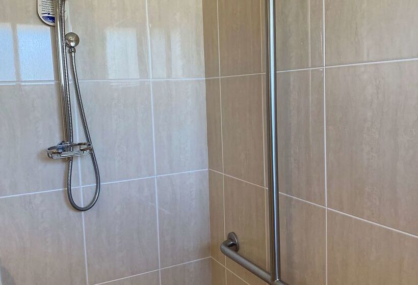 هتل Best Western Plus All Settlers Motor Inn