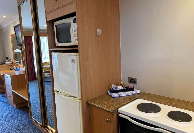 هتل Best Western Plus All Settlers Motor Inn