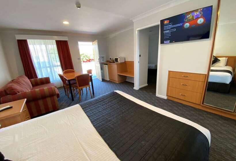 فندق Best Western Plus All Settlers Motor Inn