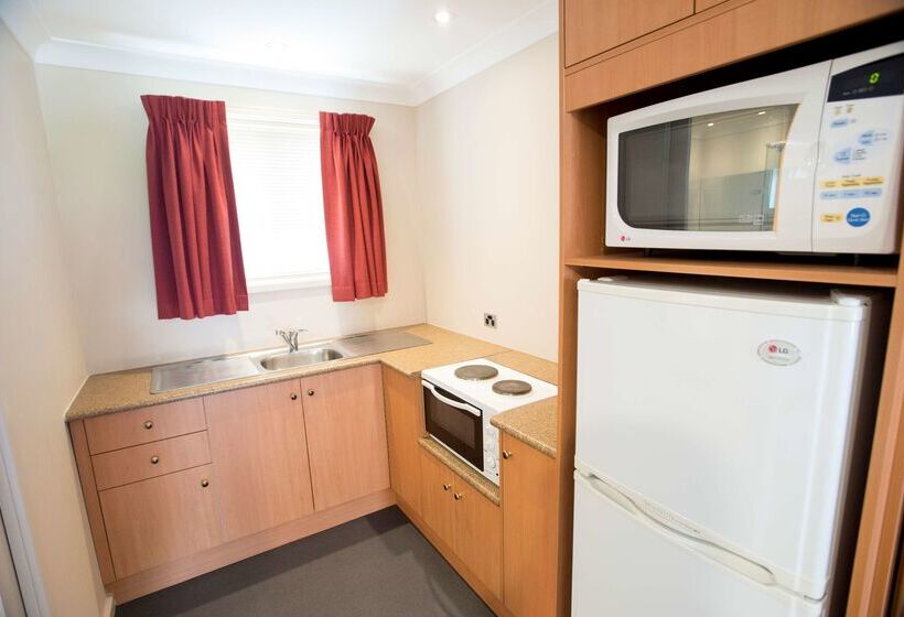 فندق Best Western Plus All Settlers Motor Inn