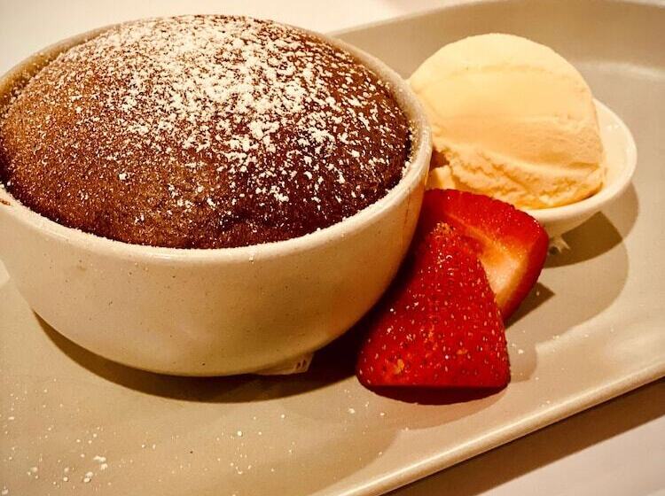 هتل Best Western Plus All Settlers Motor Inn