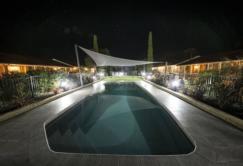 هتل Best Western Plus All Settlers Motor Inn