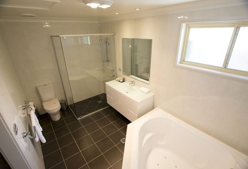 فندق Best Western Plus All Settlers Motor Inn