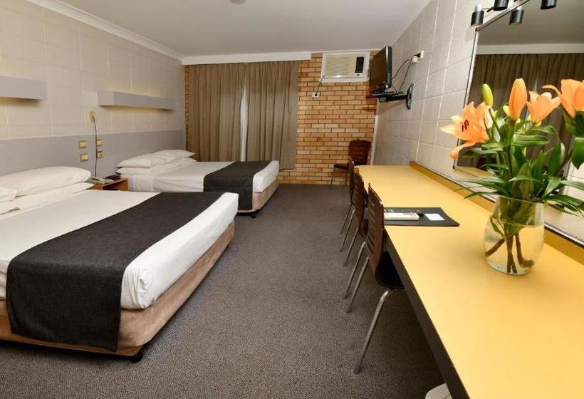 בית מלון כפרי Burke And Wills Motor Inn