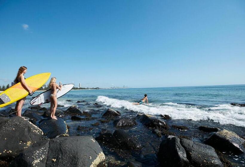 فندق Burleigh Beach Tower