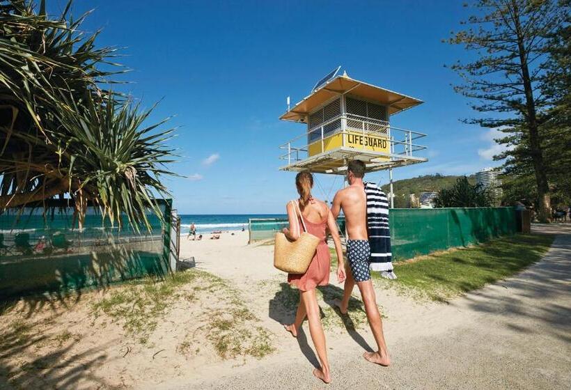 فندق Burleigh Beach Tower