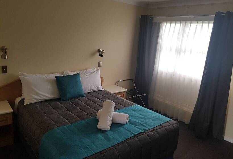 فندق Caravilla Motor Inn