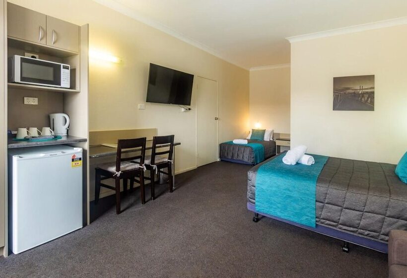 فندق Caravilla Motor Inn