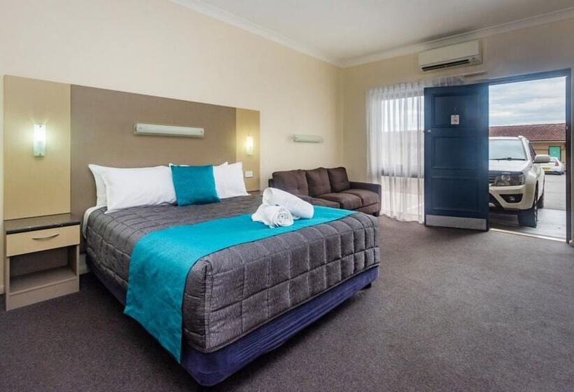 فندق Caravilla Motor Inn