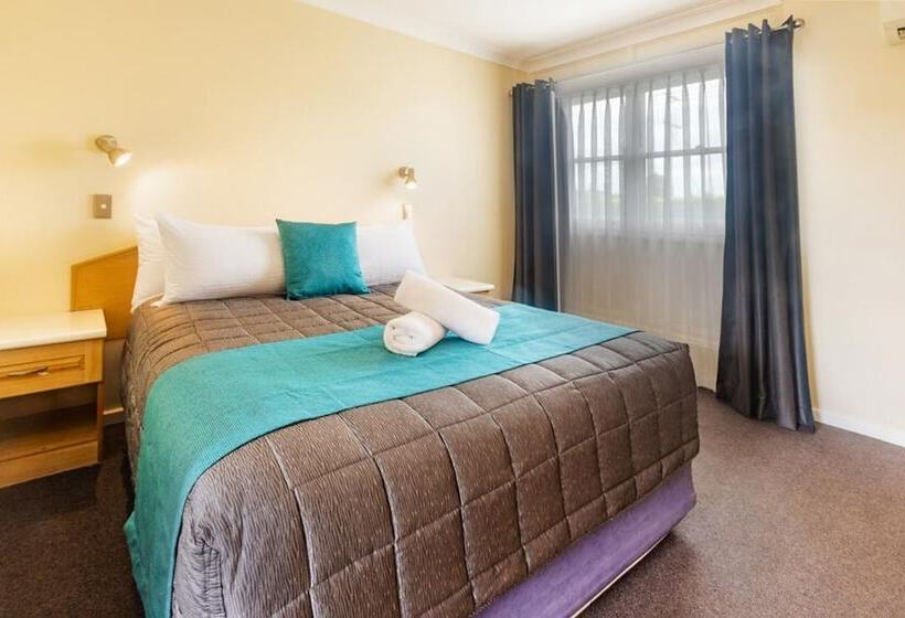 فندق Caravilla Motor Inn