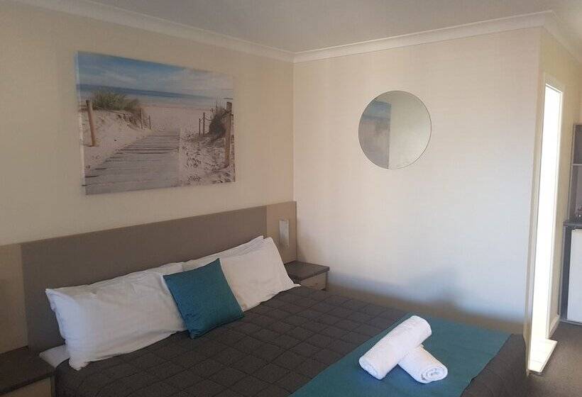 فندق Caravilla Motor Inn